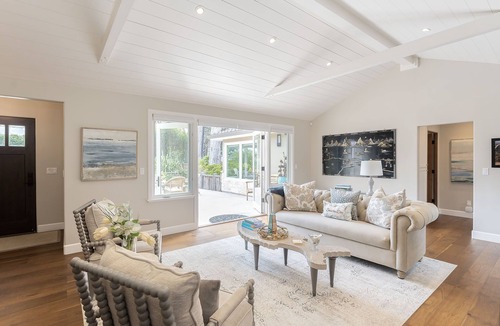 Hatton Fields House | 3888 Seas the Day - Modern, Stylish, Lush Gardens