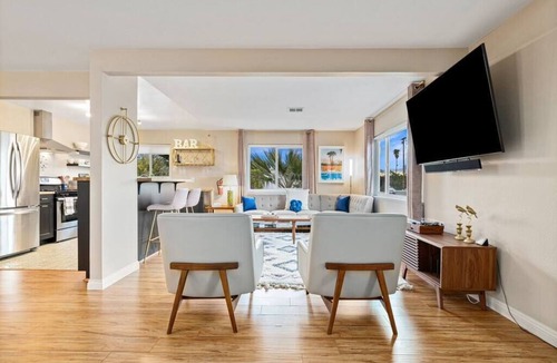 Desert Park Estates House | 3BR Pool & Spa Home Sleep 8 Palm Springs