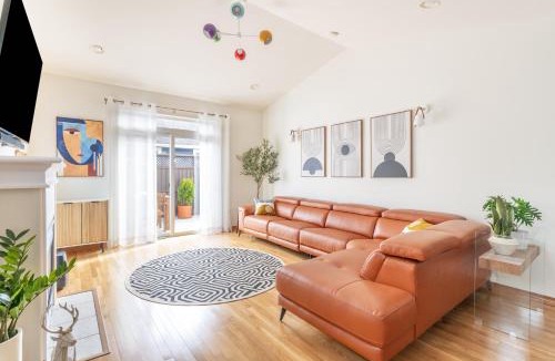 Guide Meridian House | 3BR with Game Room, near Seattle & Vancouver