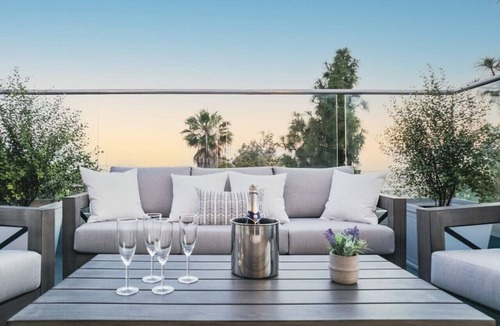 Middletown Villa | 4 Bedroom 2 Bath with Ocean View, Hot Tub, Parking