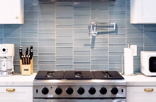 Clawson Villa | 4 BR Luxury Designer Home Hot Tub, Parking Garage Near San Francisco UC Berkeley
