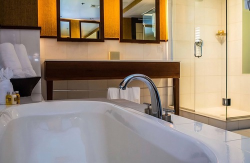 San Jose Hotel | 4 Classic Double Rooms at Hotel Valencia Santana Row, Outdoor Pool!