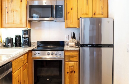 Tahoya Shores Hotel | 4 Units Studios | Kitchen | Pool | Parking | Lake Tahoe Access