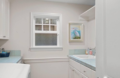 The Strand House | 4br Beach House Steps from Sand - AC, Parking, BBQ