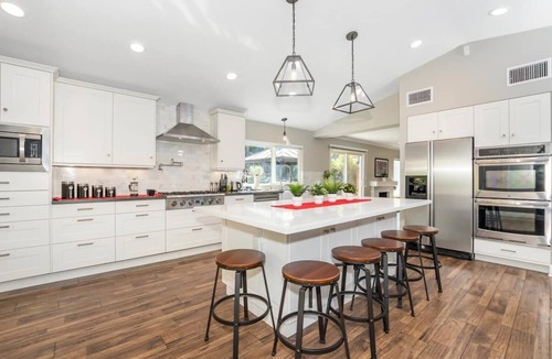 Allied Gardens Villa | ☀5 beds Fully Remodeled Villa ♨Heated Pool/Jacuzzi☀