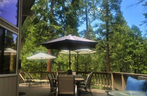 Cold Springs House | 5 Star Cabin! Summer is here & Wintertime is open for booking! 5 min to the LAKE