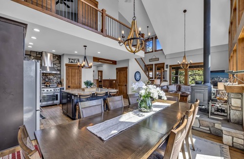 Cle Elum House | 5-Star Gem–Spa/EV/GmRm/PetsOK + Gather, Laugh, Play + 1PM In/Out