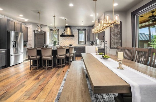 Cle Elum House | 5 Star Luxury Crafted for Your Unforgettable Memories + 1PM Check In/Out