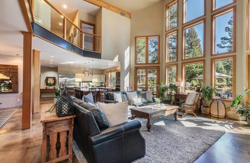 Truckee House | 5BR Luxury Mountain Home, 3 Acres, Hot Tub & Dogs Welcome