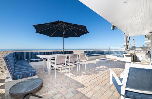 West Newport House | 6Br Beachfront Retreat, Patio And Balcony On Oceanfront By Beachview Rentals