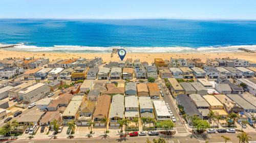 West Newport House | 6Br Beachfront Retreat, Patio And Balcony On Oceanfront By Beachview Rentals