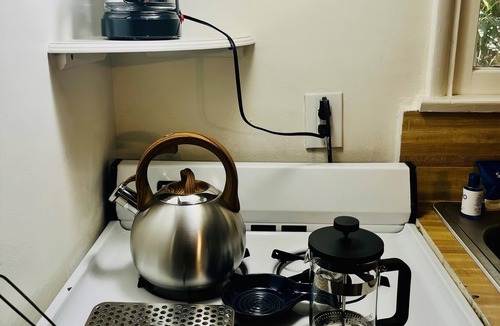 Desert Hot Springs Apartment | A cozy studio in a duplex far off the road. Near national park and mineral spas