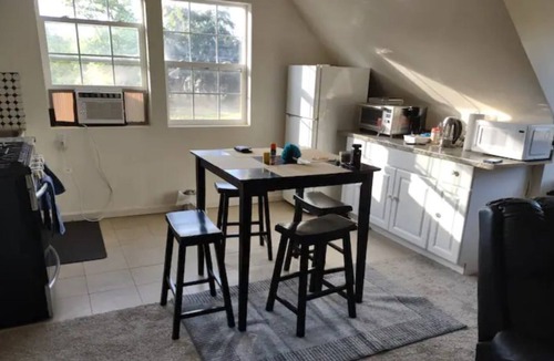 Springville Apartment | Adorable Upstairs Apartment Away from Home Near GIANT SEQUOIAS