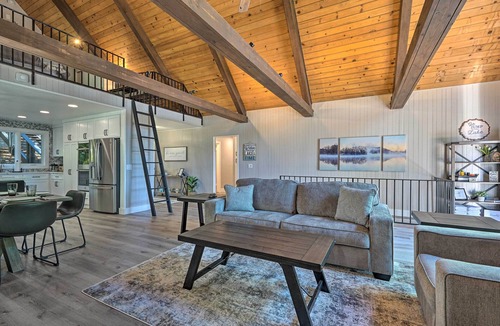 Lake Arrowhead Cabin | Airy Alpine Getaway w/Lake Arrowhead Views!