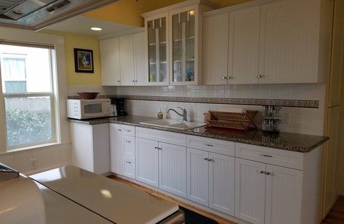 Downtown Cottage | Airy & Bright 2 Story, 3 Bdrm Cottage Short Walk to Old Town.
