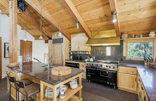 Alpine Meadows House | Alpine Adventure by Tahoe Getaways - Ski Shuttle, Hot Tub + Pet Friendly