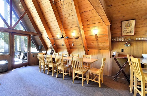 Alpine Meadows Cabin | Alpine Meadows Cabin in the Woods