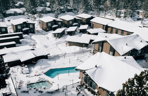 Mammoth Lakes House | Alpine Room with Sauna & Steam Room Access Near Mammoth Ski Adventures
