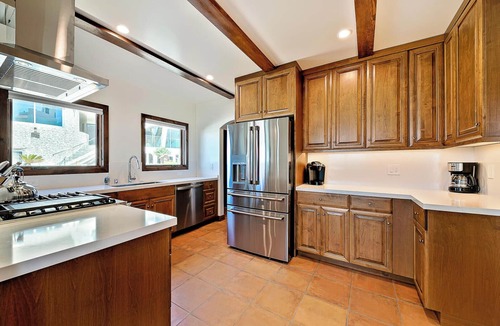Mission Beach House | Amazing Reviews, On The Sand, Perfect for Families W/Jacuzzi!