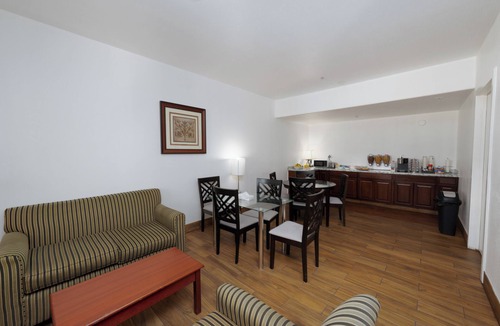 Ridgecrest Hotel | America Inn & Suites