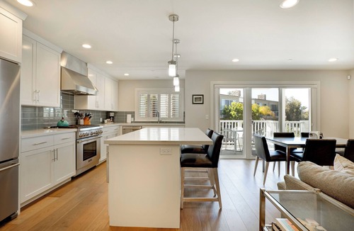 Avila Beach House | Amore Avila an extraordinaire Avila experience - 3 Bdrm with AC