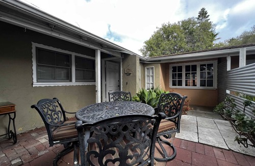 Mesa Verde Apartment | B- Costa Mesa, Newport, Huntington Beach, Family unit