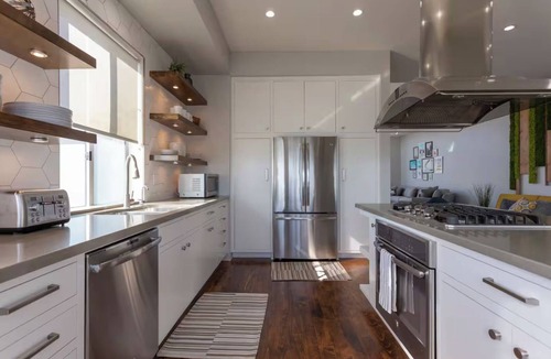 Coronado House | Bayside Retreat - Bay Views in Walkable Coronado