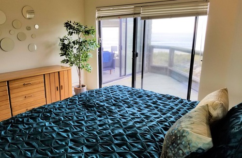 Pajaro Dunes Condo | Beachfront Top Floor Condo - One Minute Walk to the Beach - Spectacular View!