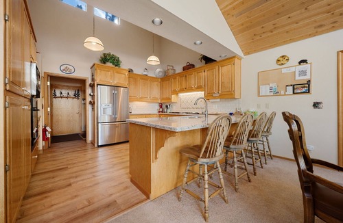 Truckee Cabin | Bear's Landing at Northstar - Adventure-Ready Tahoe Retreat with Game Room