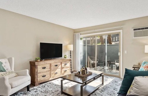 Hacienda Heights Apartment | Beautiful 1bd/1ba is Available Immediately! This Beautiful Apartment-home