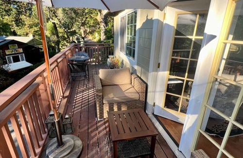 Fairfax House | Beautiful 2-bedroom cottage in wooded Deer park neighborhood