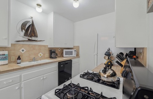 Carpinteria Condo | Beautiful 2-bedroom Condo Across from the Sand!
