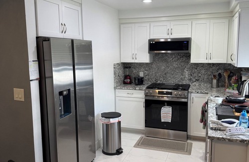 Canoga Park House | Beautiful 2 bedroom 2 bathroom townhome with AC Los Angeles, Canoga Park