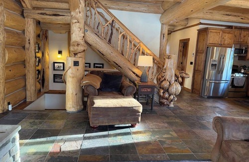 Cle Elum Cabin | Beautiful 3-bedroom cabin in Ronald perfect for a relaxing getaway