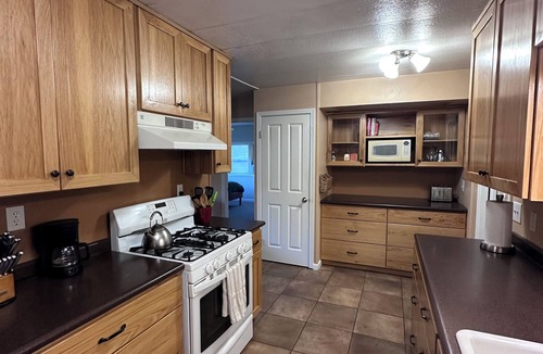 Salyer House | Beautiful 3-bedroom house with mountain views and swimming pool in Salyer.