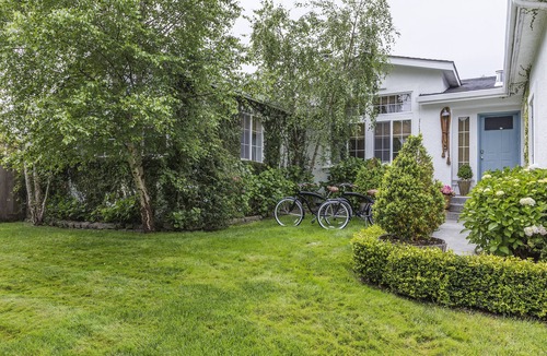Half Moon Bay House | Beautiful Beach House steps from the Beach and Hiking Trails!