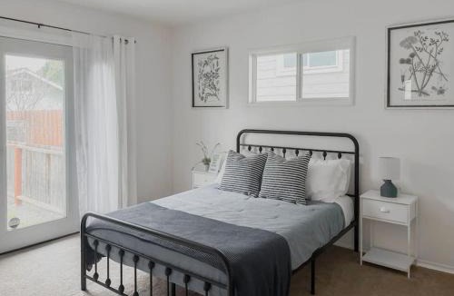 Bodega Bay House | Beautiful Coast Home 3 Minutes From Beach!