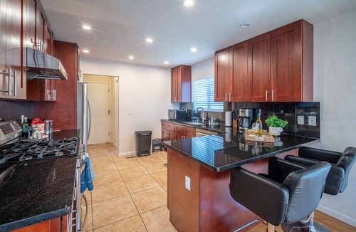 Campbell House | Beautiful & convenient 3 bedroom/2.5 bath home
