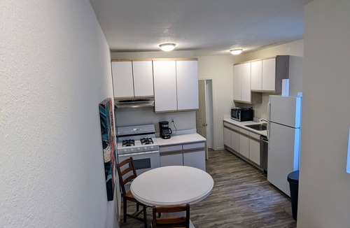 Downtown San Francisco House | Beautiful furnished large 2 bedroom apartment in the heart of San Francisco