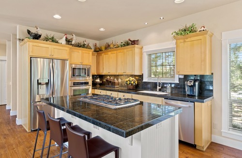 RiverWild House | BEAUTIFUL HOME OVERLOOKING THE RIVER-MINUTES TO IT ALL-UPDATED KITCHEN!