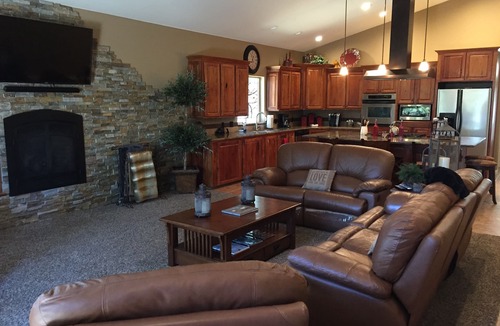 Boulder Bay House | Beautiful Lake View Home
