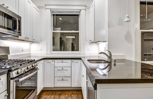 Russian Hill Condo | Beautiful North Beach-Russian Hill 2BR + Office 2BA Gem!