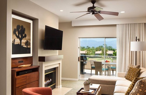 Rancho Mirage Villa | Beautiful Palm Springs Resort Villa on Dinah Shore Dr. Family-sized unit.
