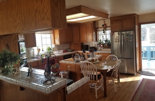 Oakhurst Cottage | Beautiful Pet-Friendly Spacious Lodge near Yosemite & Lakes 9 Rooms/6BR/12 Beds
