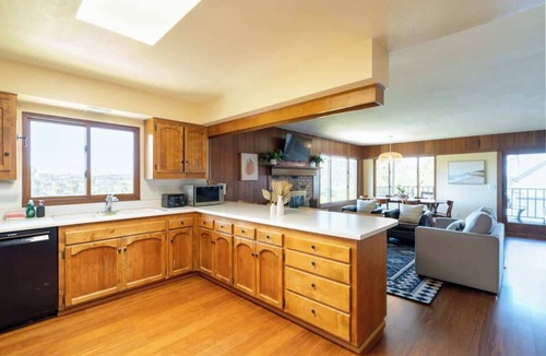La Mesa House | Beautiful Sun-Filled Home w/Amazing Views &Balcony