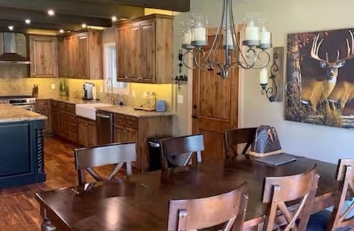 Meyers Ski Chalet | Beautiful Updated Chalet Next to Golf Course VHR-073547