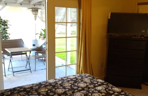 Stockton Condo | Beautifully remodeled 2bdrm and 1ba duplex in a family oriented neighborhood.