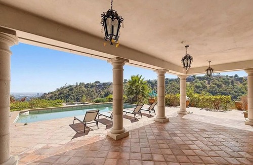 Bel Air House | Bel Air Panorama - Mediterranean Estate w/Resort-Style Grounds