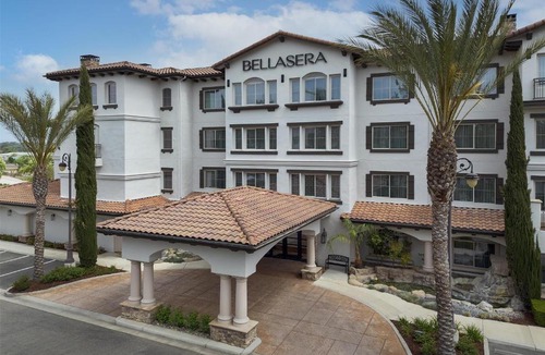 Paso Robles Hotel | Bellasera Hotel & Suites Paso Robles, Tapestry by Hilton