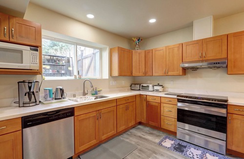 East Lake Hills Apartment | Bellevue Beautiful suite 2B1B 98008 closed Microsoft Lake Hill
